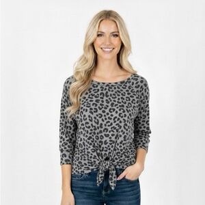 URBAN ROMANTICS grey leopard print sweatshirt top new with tags